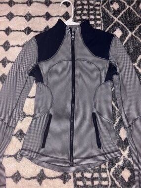 lululemon athletica navy & White jacket